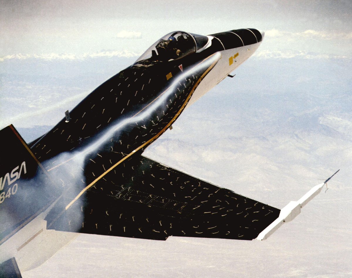 NaturalParadigm's tweet image. Want to learn what vortex bursting is and how it relates to both #F1 and fighter aircraft design? Check out the latest @TechHeadsF1 episode to find out. ✅

iTunes: bitly.ws/Hweu
Spotify: bitly.ws/HweB
Google: bitly.ws/HweP

📸: NASA Photo