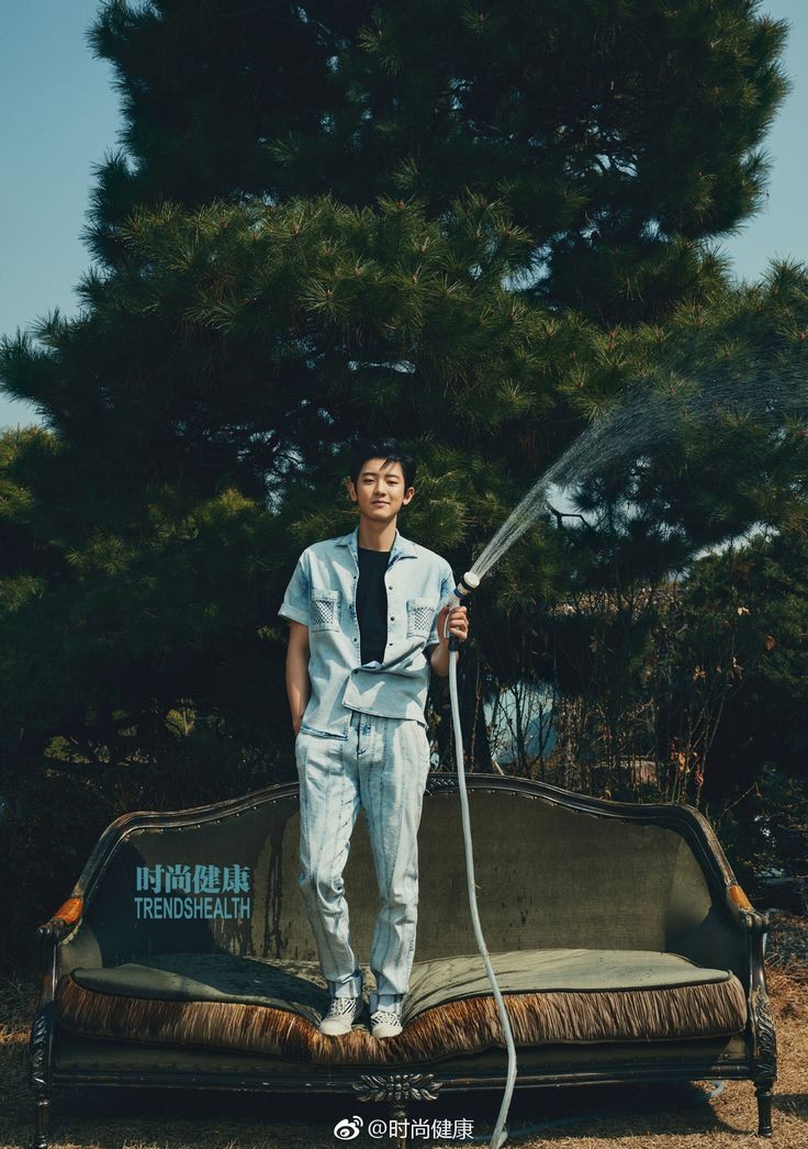 Chanyeol and I outside🌳🚶🏻‍♀️ 

#EXOLSelcaDay
#CHANYEOL 
<a href="/weareoneEXO/">EXO</a>