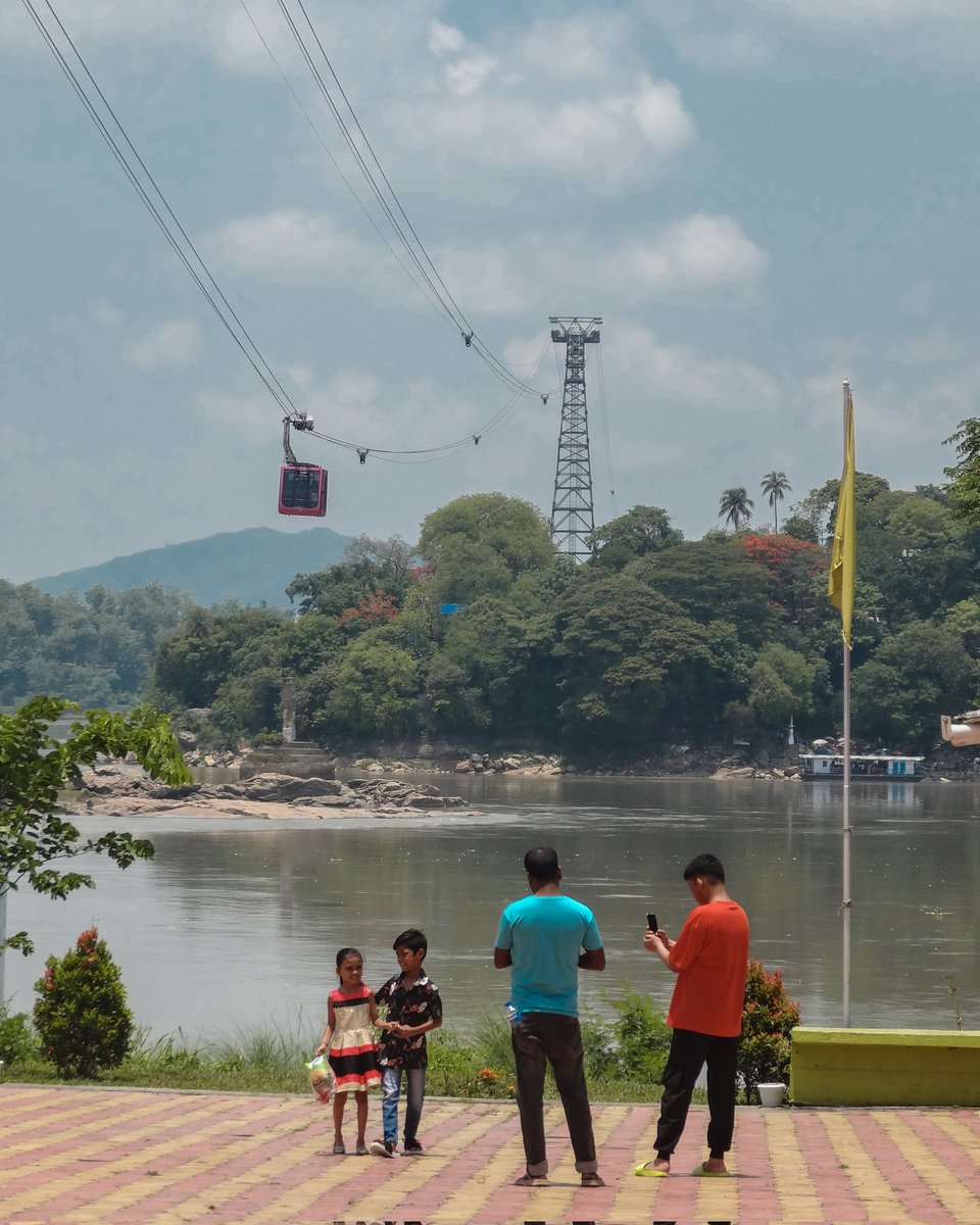 xhobdo's tweet image. Guwahati Diaries

📍Guwahati Ropeway Terminal, Brahmaputra Riverside, Panbazar, #Guwahati, #Assam rupamsarma.blogspot.com/2023/06/guwaha… #EverydayNEIndia #xhobdo