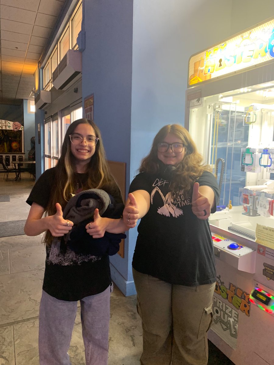 KHMSGuidance's tweet photo. 7th Graders enjoying a fun day of bowling! https://t.co/hXc1HiiglL