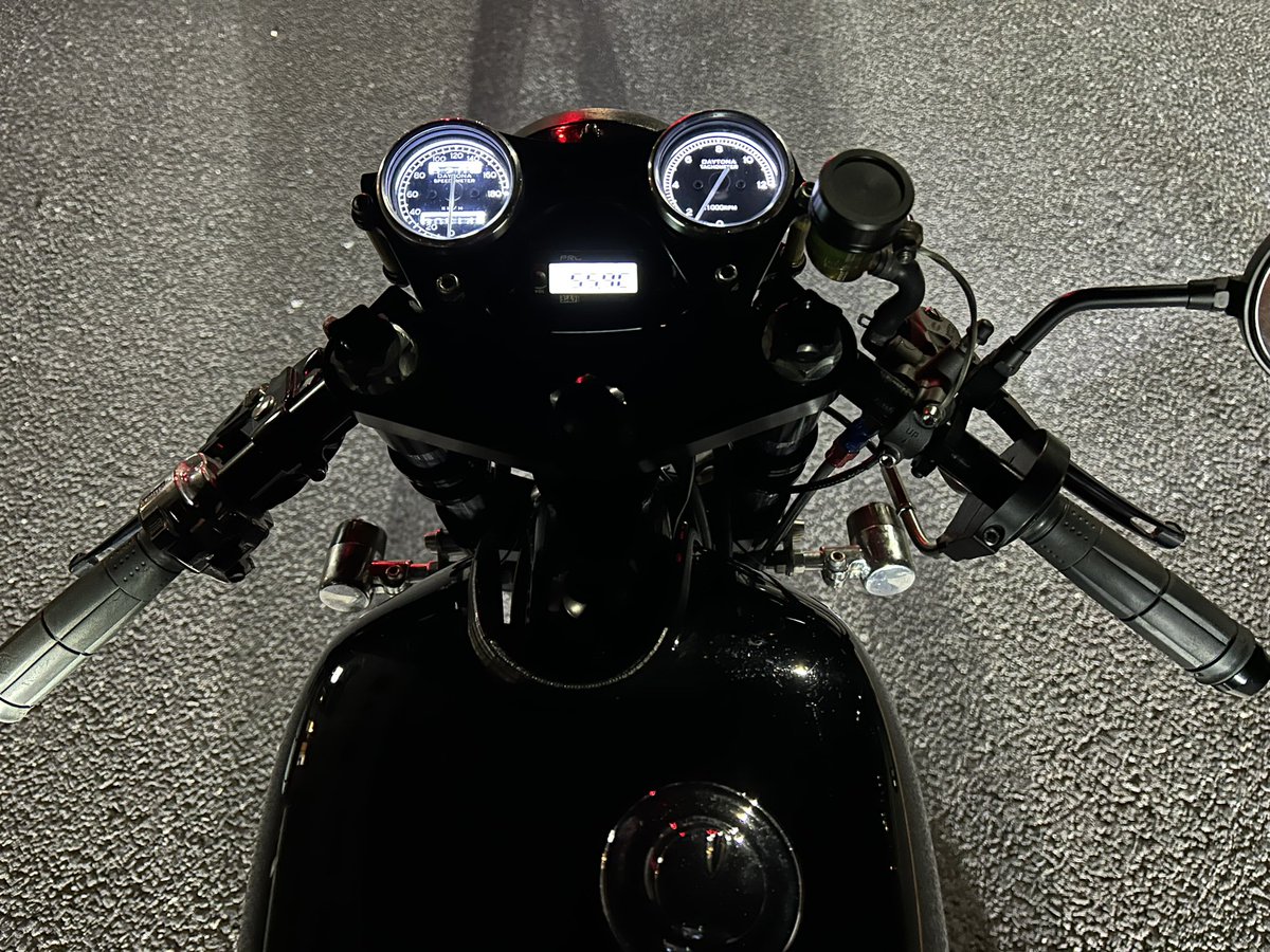 nok_sr400's tweet photo. 冷めたバイク熱を取り戻しつつある。
香川SRMTに向けて、後は休みとるだけ🤷‍♂️ https://t.co/CIUbYPpRLh