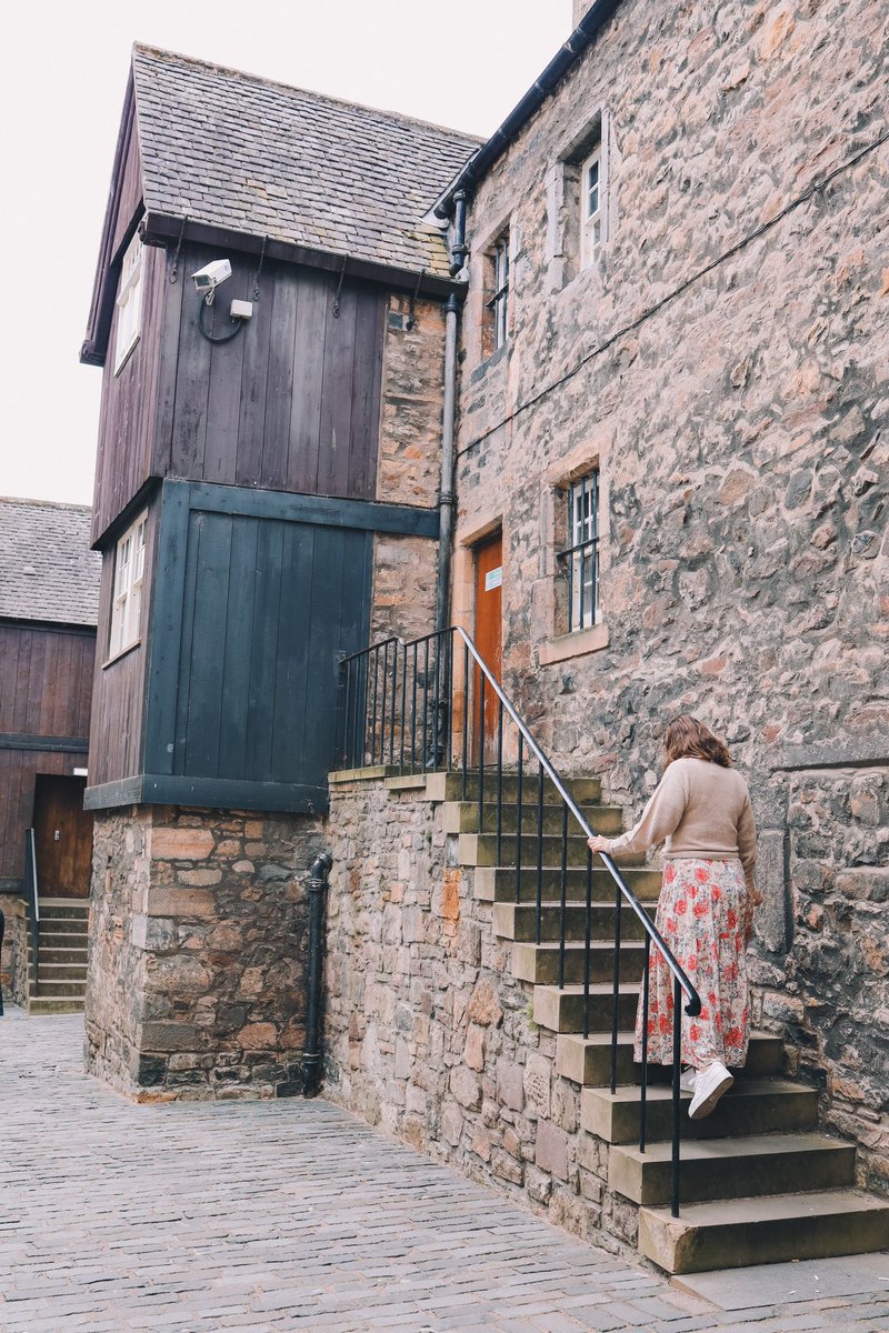 justinespeaks's tweet photo. Finally arrived in Edinburgh ๐ด๓ ง๓ ข๓ ณ๓ ฃ๓ ด๓ ฟ
Let the Outlander adventures begin!
Iโm sure you all know this location? One of my favourite episodes ever โค๏ธ
๐Bakehouse Close
#outlande #outlanderlocation #Outlander https://t.co/tel5SvH10y