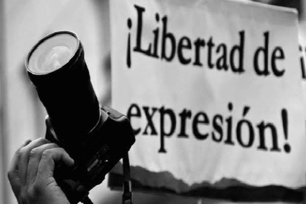 Aureliano_HPC's tweet photo. En el Día la #LibertadDeExpresión, reconocemos y valoramos ampliamente  el papel de los medios, así como la importancia del periodismo en la búsqueda de la verdad. Contribuyendo así, a la indispensable transparencia en el ejercicio de la función pública. 

📻🎙️🇲🇽 https://t.co/4R9cStO4F0