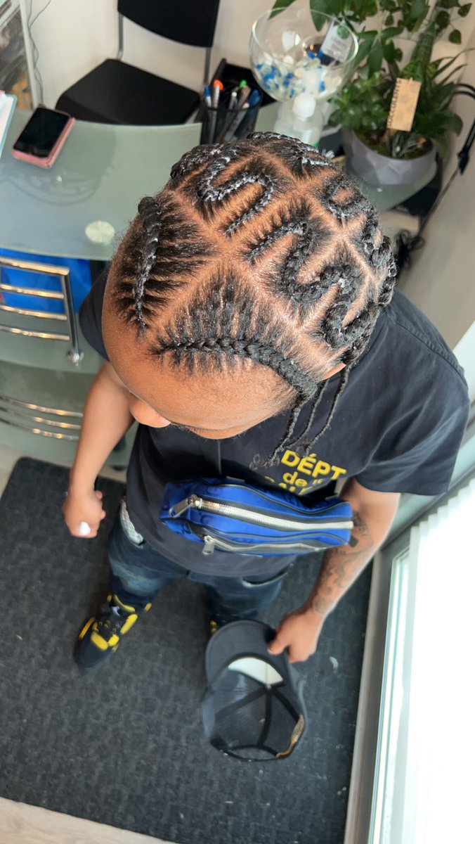 jjdior's tweet photo. Cleannnnnnnn holla at me for all ur hair needs👋🏽 https://t.co/vGFrWnb9V4