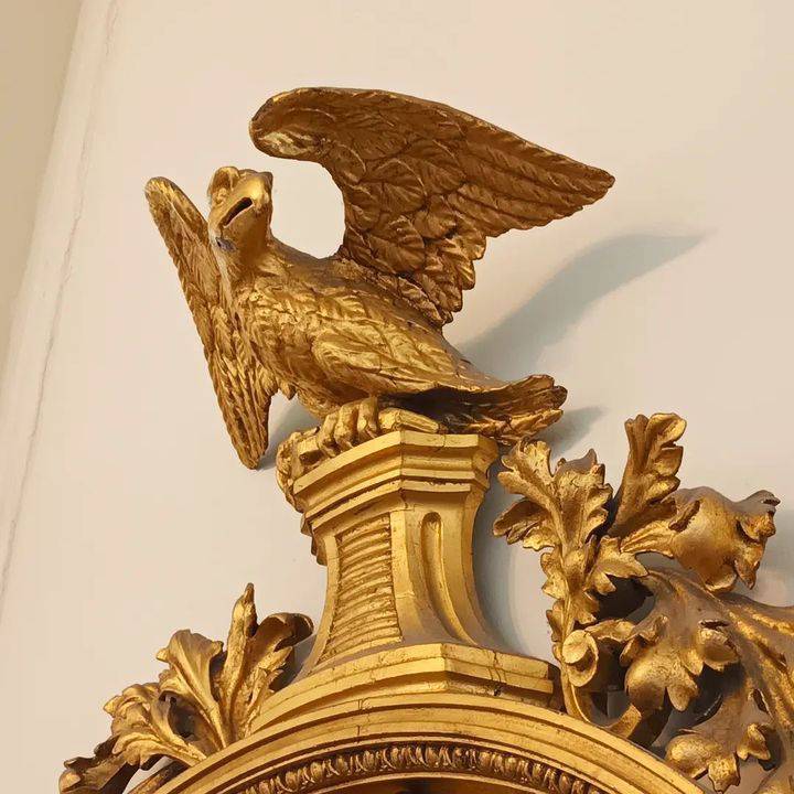 One of the EAGLE topped convex mirrors in the Portrait Gallery of the State Apartments.

#eagle #dublincastlestateapartments #portraitgallery #mirror #museumdetectives