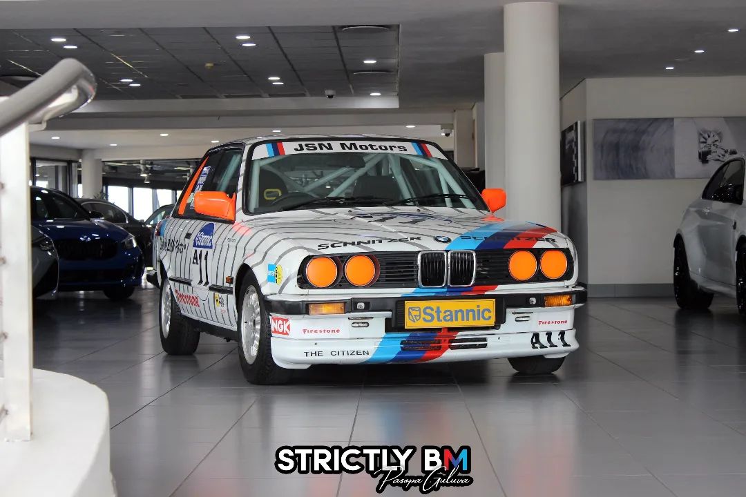 StrictlybmP's tweet photo. 1980s Stannic Group N Production Series BMW 325i Shadowline (Robbi Smith - JSN Motors)
Photos by: Team Strictly BM @Lendl325

Follow:
@StrictlybmP
@Freshautoinc1

#bmw #bmwclassic #e30 #325i #bu86 #325iSport #groupn #shadowline #bmwe30 #acshnitzer #strictlybm_pasopaguluva https://t.co/O3cJZMzwCU