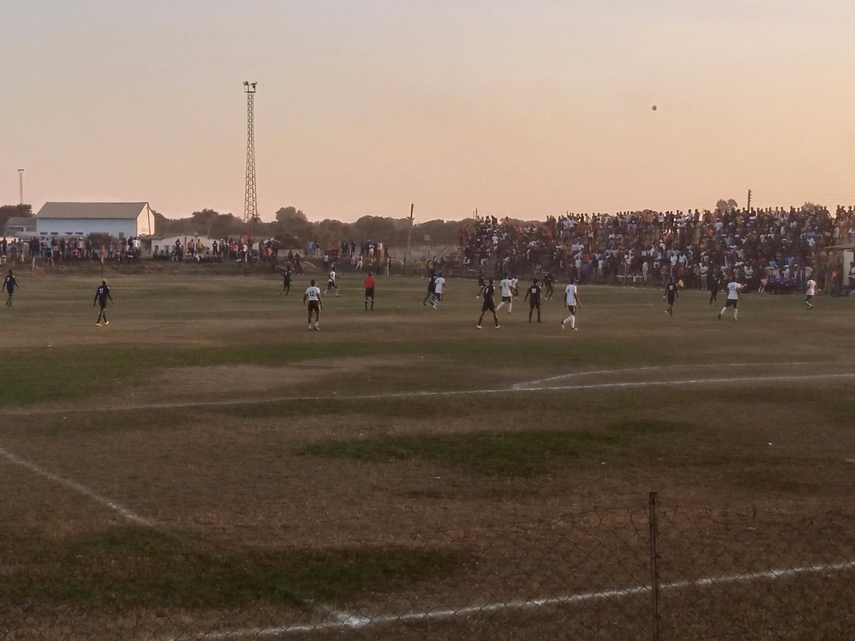 No National Sports Stadium, no problem 
Kadoma
Northern Region Division 1
Come Again vs Chegutu Pirates 
10 men Pirates leading 0-2 
Let's give every talent a chance.. 
#scouting 
#TalentID