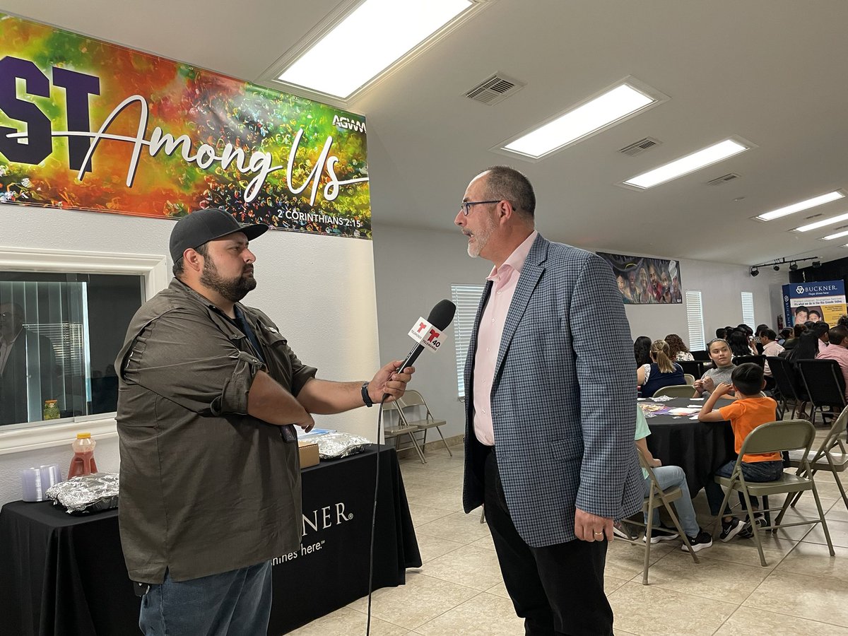 jlara_PR's tweet photo. Wonderful event last night celebrating #nationalhomeownershipmonth and @buckner_intl’s Healthy Housing Program. Thank you @krgv, @Telemundo40, and Univision for some great coverage! @AlbertLReyes @juliosguarneri @ChrisRuthPR https://t.co/p7VTt57V1Q