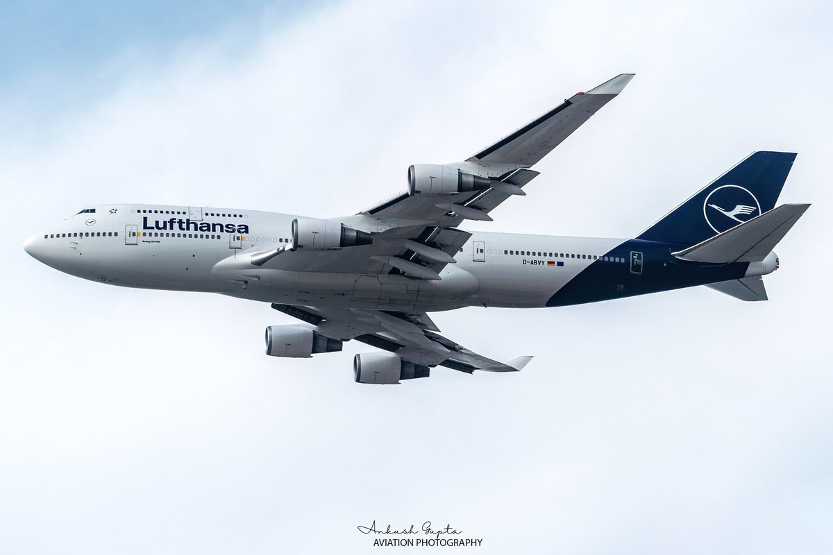 When you get lucky, finally! Finally got to see this Beauty in daylight. 😍 Heavily delayed #Lufthansa #B747 climbing out of #Delhi for its flight back to #Frankfurt. What a pretty bird She is! 😍 Long awaited catch! 

#AvGeek #planespotting #Aviation