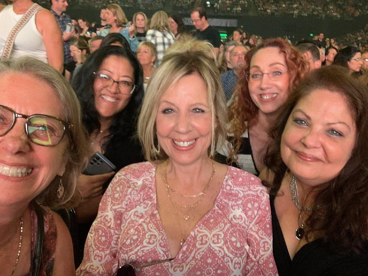 GWHomeTeam's tweet photo. This was a special night for us! #MusicisJoy https://t.co/im5lnSHc4G