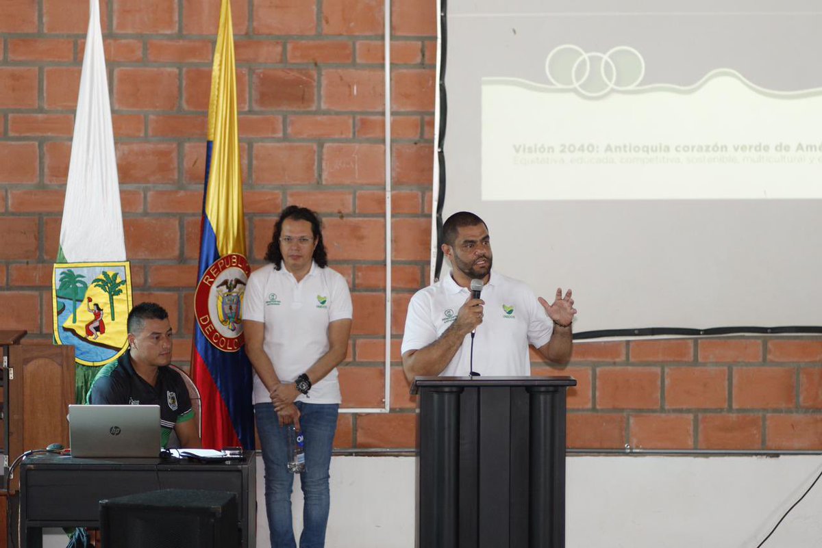 alcaldiasfda's tweet image. 🤚🏽 Seguimos apostando por el deporte, la actividad física y la recreación como pilares fundamentales del progreso social, a partir del fortalecimiento de talentos, la promoción de hábitos y estilos de vida saludables 🏃🏽🚴🏻🏋🏼

#ConstruyendoProgreso #FelipePardoAlcalde ⬆️💙