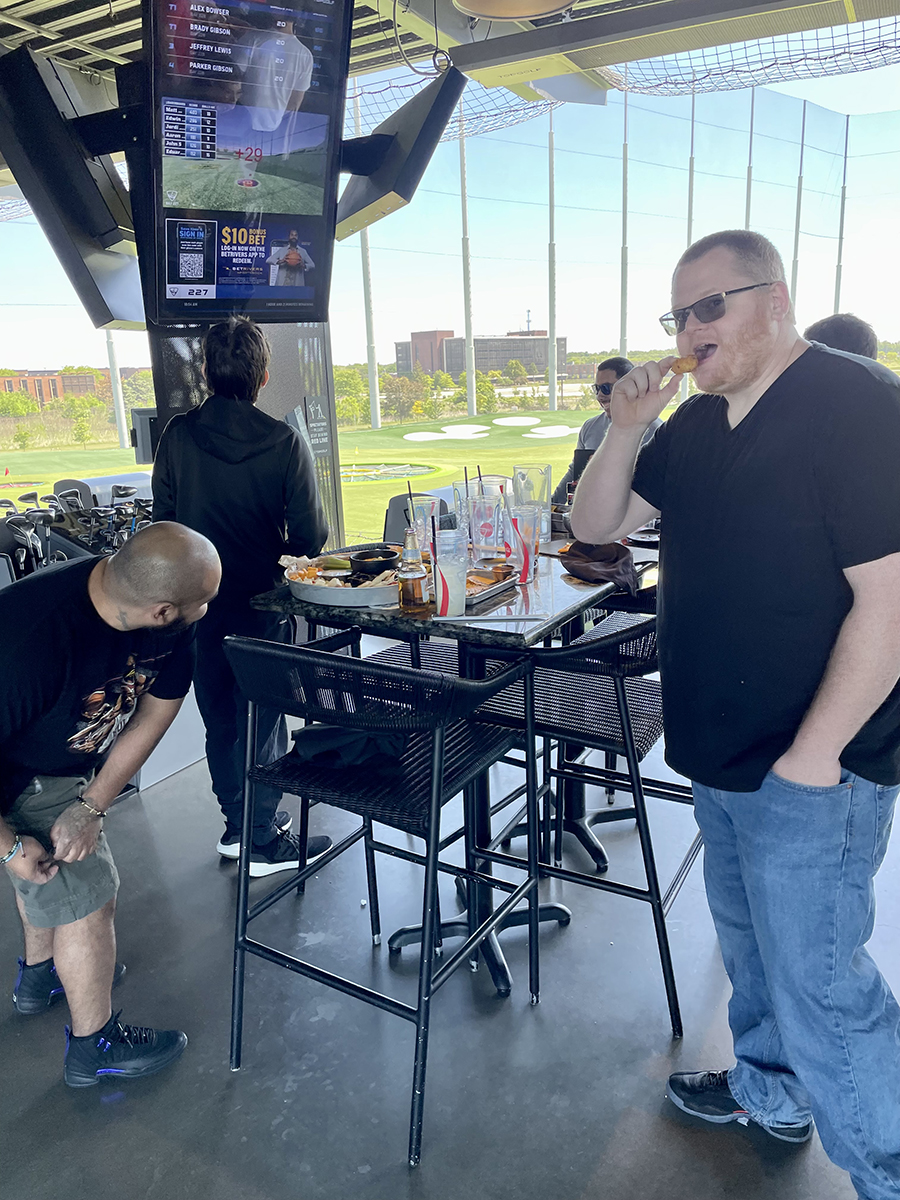 Slideproducts's tweet photo. Our Slide staff recently participated in a Top Gold team building event. There was lots of fun, laughter and competition.
#SlideProducts #MoldProcessing #InjectionMolds #InjectionMolding #MoldMaking #MoldMaintenance #RustPreventative #PurgingCompound #TeamBuilding https://t.co/bdcdT8kh0O