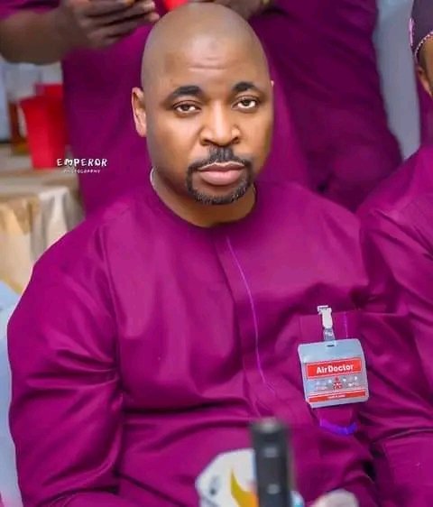 Obidients if you support me that this Man called Mc Oluomo needs to be arrested by Nigerian Police <a href="/PoliceNG/">Nigeria Police Force</a> and EFCC <a href="/officialEFCC/">EFCC Nigeria</a> .
Kindly Like Retweet and Tag Nigerian Police..

#protest Arise TV/Mazi Nnamdi Kanu/Eniola Badmus/Mr. Peter Obi/Lai Mohammed/Layi/David Hundeyin