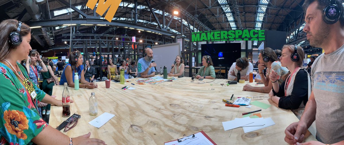“Make It Better. Repair, Reconstruction, and Healing through Maker Practices” with Victoria Wenzelmann, Mariana Baran, Konstantin Leonenko, Svitlana Bovkun

🔗 Read more
re-publica.com/de/session/mak…

<a href="/myamy_vicy/">Victoria Wenzelmann</a> <a href="/s8tweets/">abc</a> 
#republica23 #rp23 #wearegig #10xgig #cash