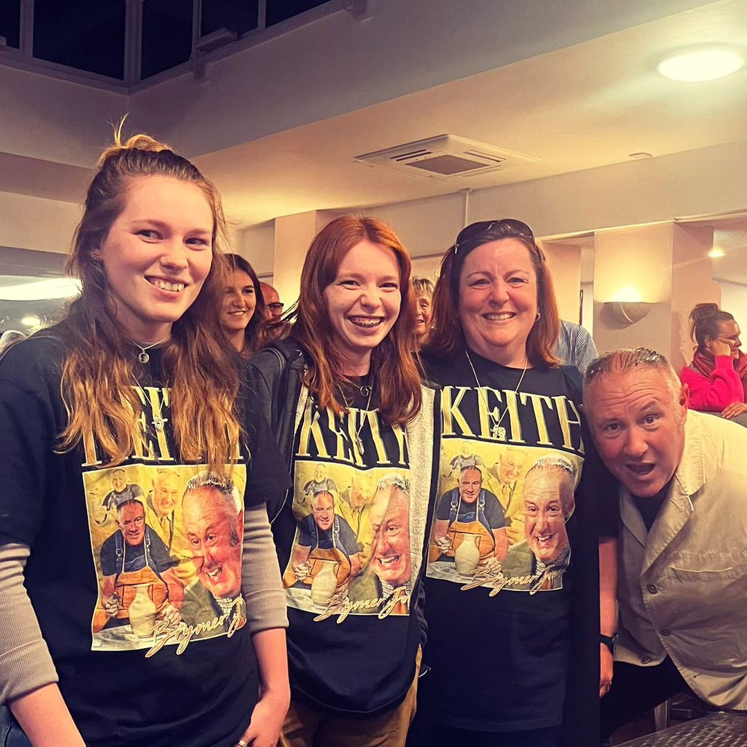 🏺 The @KBJWhitstable stans were out in force at @SouthendTheatre!

Keith & Marj have been having a blast all over the UK on their Life, Clay & Everything tour.

With limited live tickets & #FaneOnline access available, you'd be POTTY to miss it.

🎟️fane.co.uk/keith-brymer-j…