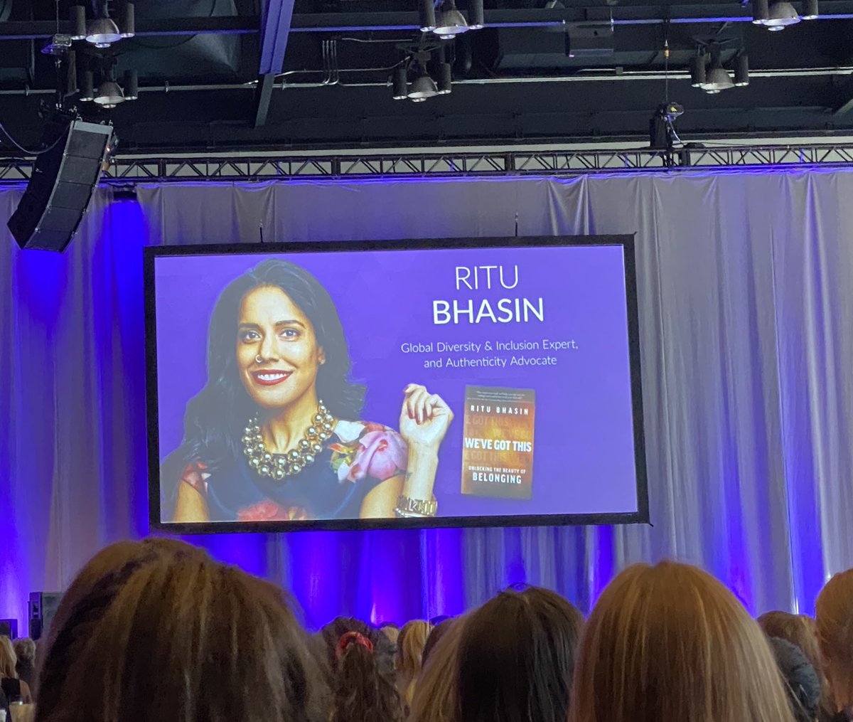 BusyBeakers's tweet photo. “Belonging only happens when you’re embraced for your authenticity” Ritu Bhasin author of “The Authenticity Principle” and “We’ve Got This” getting the crowd pumped!

#THEARTOF https://t.co/zVsj4SIQWC