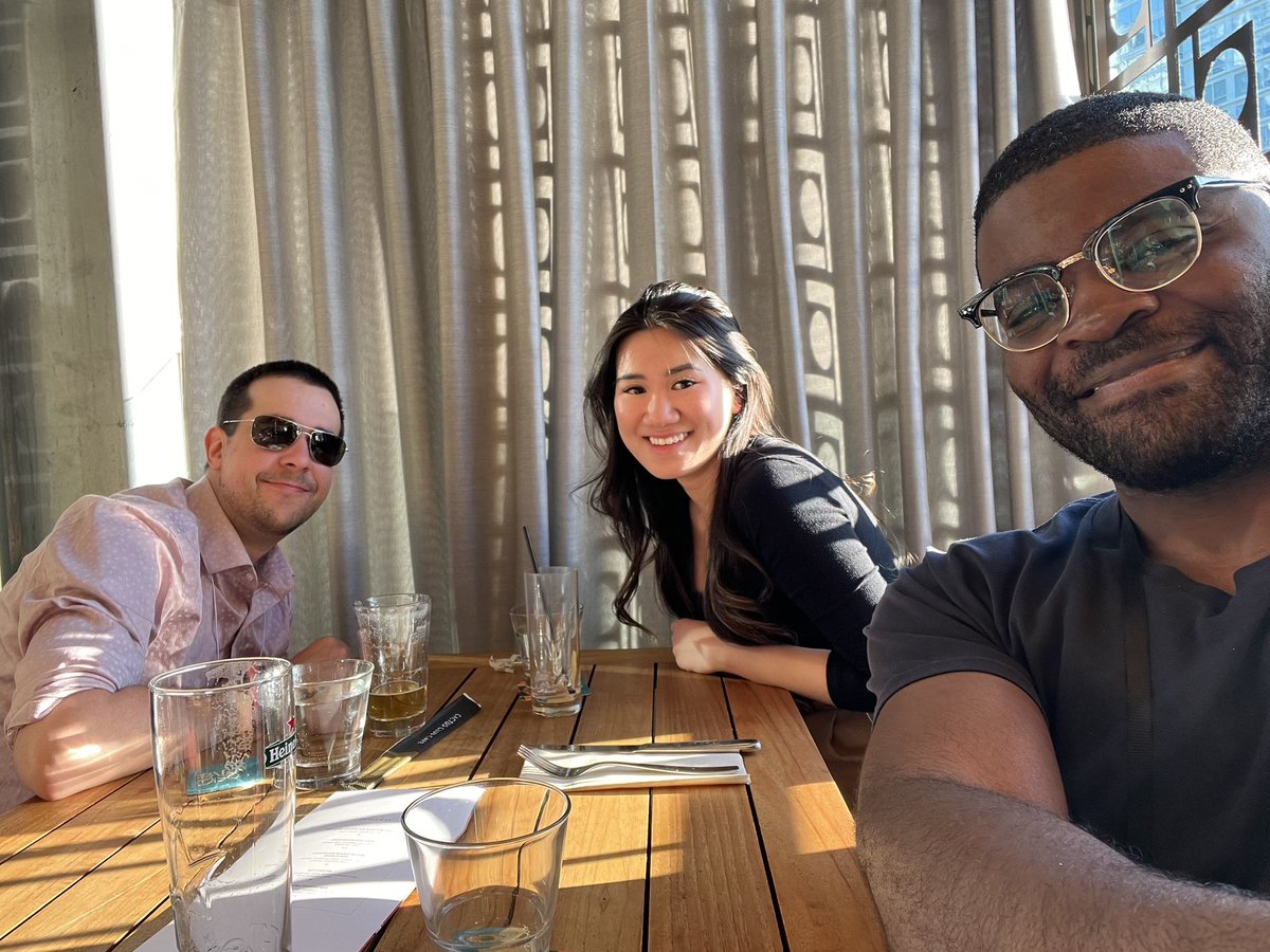 Susanna Vลฉ (@susannavu) on Twitter photo Honoured to have hosted the first <a href="/SimonRondeau/">Simon Rondeau-Gagne</a> group mini reunion at #CSC2023! Great to catch up with SRG alumni <a href="/michocheje/">michaelocheje.bsky.social</a> and the biggest habs fan (boss man himself), and <a href="/FatemehMotaghe1/">Fatemeh Motaghedi</a> <a href="/PiumiKulatunga/">Piumi Kulatunga</a> <a href="/magegason/">Gage Mason</a>! Honoured to have hosted the first <a href="/SimonRondeau/">Simon Rondeau-Gagne</a> group mini reunion at #CSC2023! Great to catch up with SRG alumni <a href="/michocheje/">michaelocheje.bsky.social</a> and the biggest habs fan (boss man himself), and <a href="/FatemehMotaghe1/">Fatemeh Motaghedi</a> <a href="/PiumiKulatunga/">Piumi Kulatunga</a> <a href="/magegason/">Gage Mason</a>!