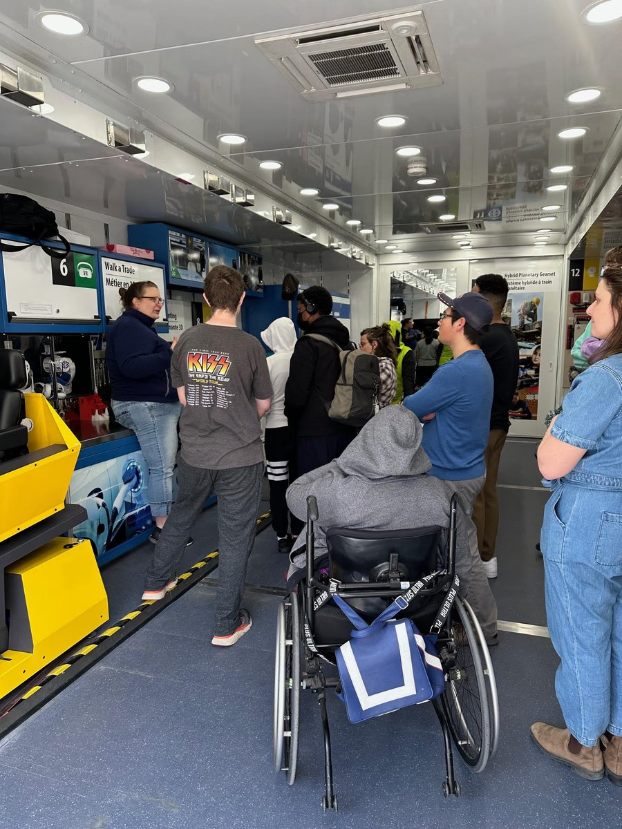 Looking forward to having the Ontario Skills Trades and Tech Truck at Rotary #FamilyFarmFest 2023!  
skillsontario.com/truck
Join us on Saturday June 17, Fathers Day Weekend, at White Meadows Farms!
rotarycluboffonthill.ca/event/rotary-f…
#RotaryClubofFonthill #FarmFest #WhiteMeadowsFarms