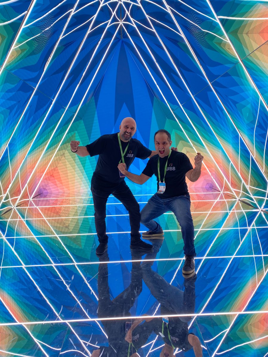 jibbai's tweet image. Full steam ahead into Day Three at @Cisco Live 2023! 🚀

We had a lot of fun yesterday, events like this are fantastic for meeting new people but also for having a good time! 🥂

#CiscoLive #Innovation #HybridWorkSolutions