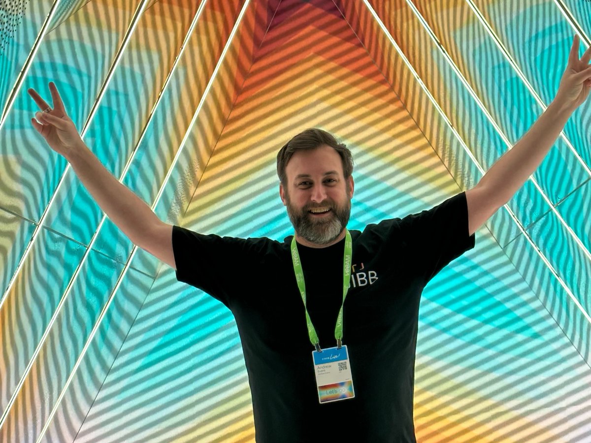 jibbai's tweet image. Full steam ahead into Day Three at @Cisco Live 2023! 🚀

We had a lot of fun yesterday, events like this are fantastic for meeting new people but also for having a good time! 🥂

#CiscoLive #Innovation #HybridWorkSolutions