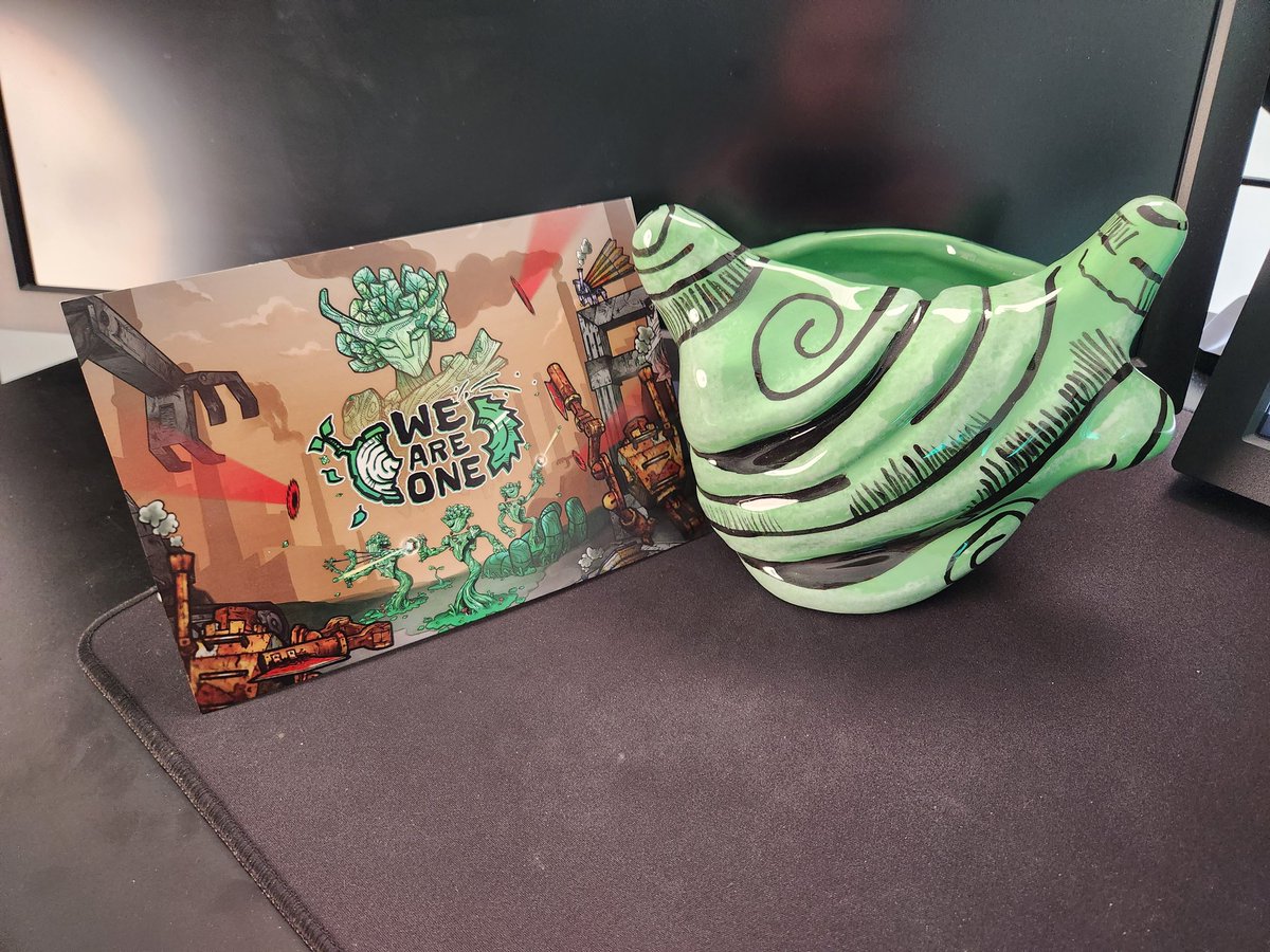 Shout-out to @WeAreOneVR @fasttravelgames for this amazing plant pot!

I've been meaning to get into bonsai trees, so this is perfect!

Check out We Are One for the coolest and most interesting puzzle shooter experience on Quest. 🪴🧩🔫