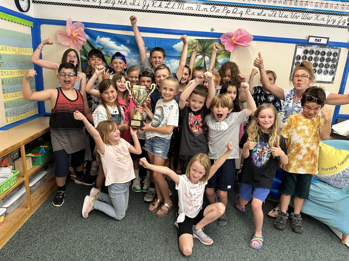 StarterCarr's tweet photo. The last week of school is wild - this year I couldn’t have been more pumped to get to hand deliver trophies to our two top schools that won our end-of-year competition.

Over 10,000 kids competed this year, and two Title I schools came out on top 🤩 

#infinidlearning #jobperks https://t.co/YYRNrd45ln