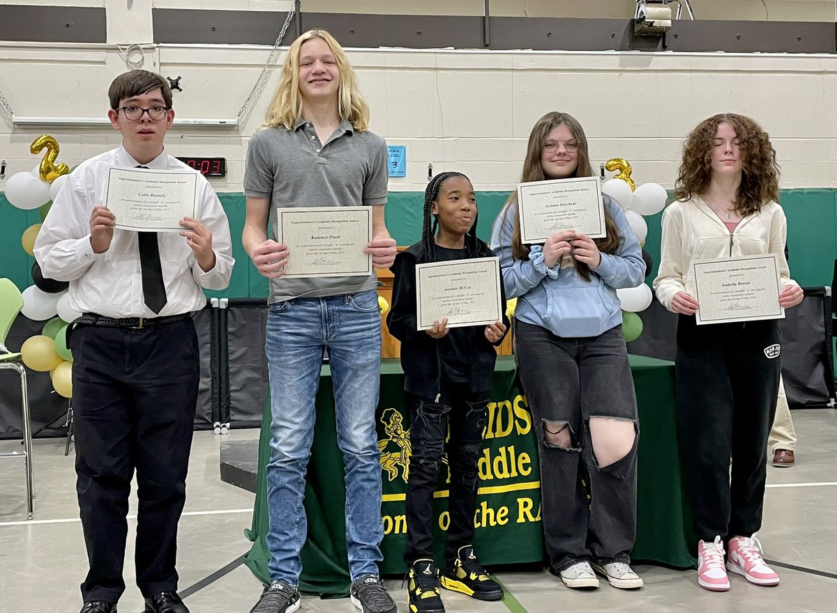 Reidsville Middle (@reidsvillems) on Twitter photo Congratulations to the Eighth Grade Students who received Principal Awards from Mr. Barnett. Students were recognized for Student Athlete of the Year, Raider of the Year, and the Superintendentās Academic Recognition Award. #RMSRaiders_NothingGreater <a href="/RCS_NC/">Rockingham County Schools</a> Congratulations to the Eighth Grade Students who received Principal Awards from Mr. Barnett. Students were recognized for Student Athlete of the Year, Raider of the Year, and the Superintendentās Academic Recognition Award. #RMSRaiders_NothingGreater <a href="/RCS_NC/">Rockingham County Schools</a>