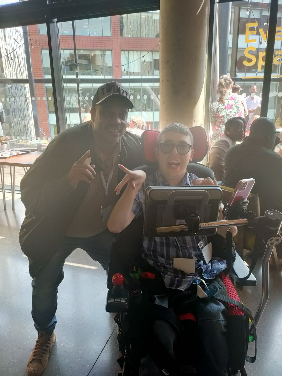 dpl2310's tweet photo. @zackyboy14 @HOME_mcr @ndawards @SesayPaul @itsabbiehills @PompeySteph @DsdhcAlex @welshmanupnorth My #brorher @zackyboy14 see you #broski ๐๐๐๐พ๐๐ https://t.co/owmf5Ijsha