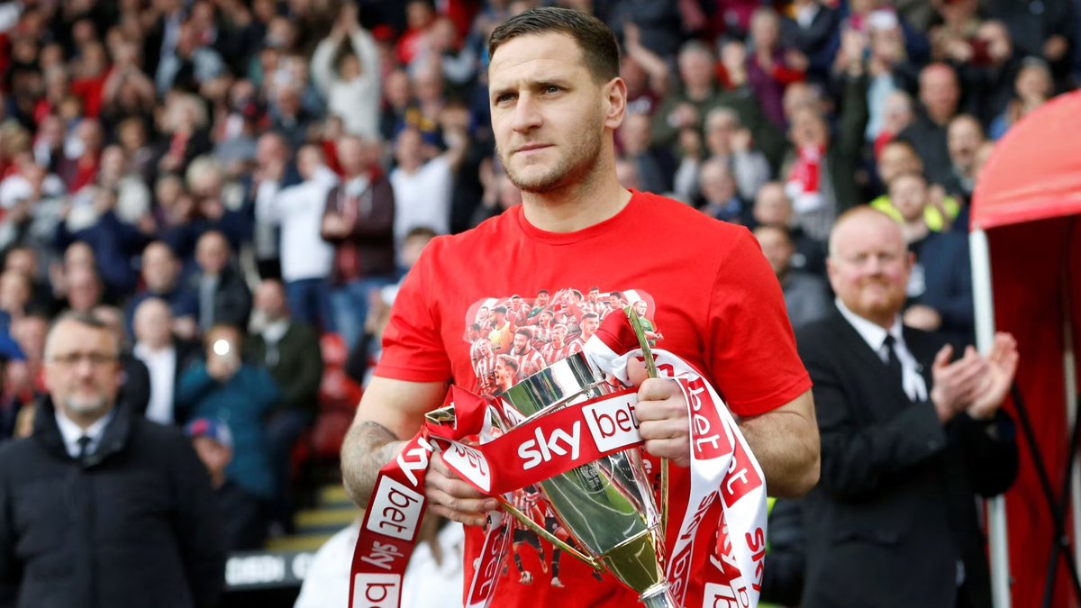 KopFinest's tweet image. 3x Promotions
1x Title
1x Player Of The Year
1x Top Goalscorer
Top Goalscorer in Championship History
129 Goals for Dem Blades

All in boyhood colours, literally all our dreams. A sad day, statue coming soon Sharpy.

Skipper forever🥲