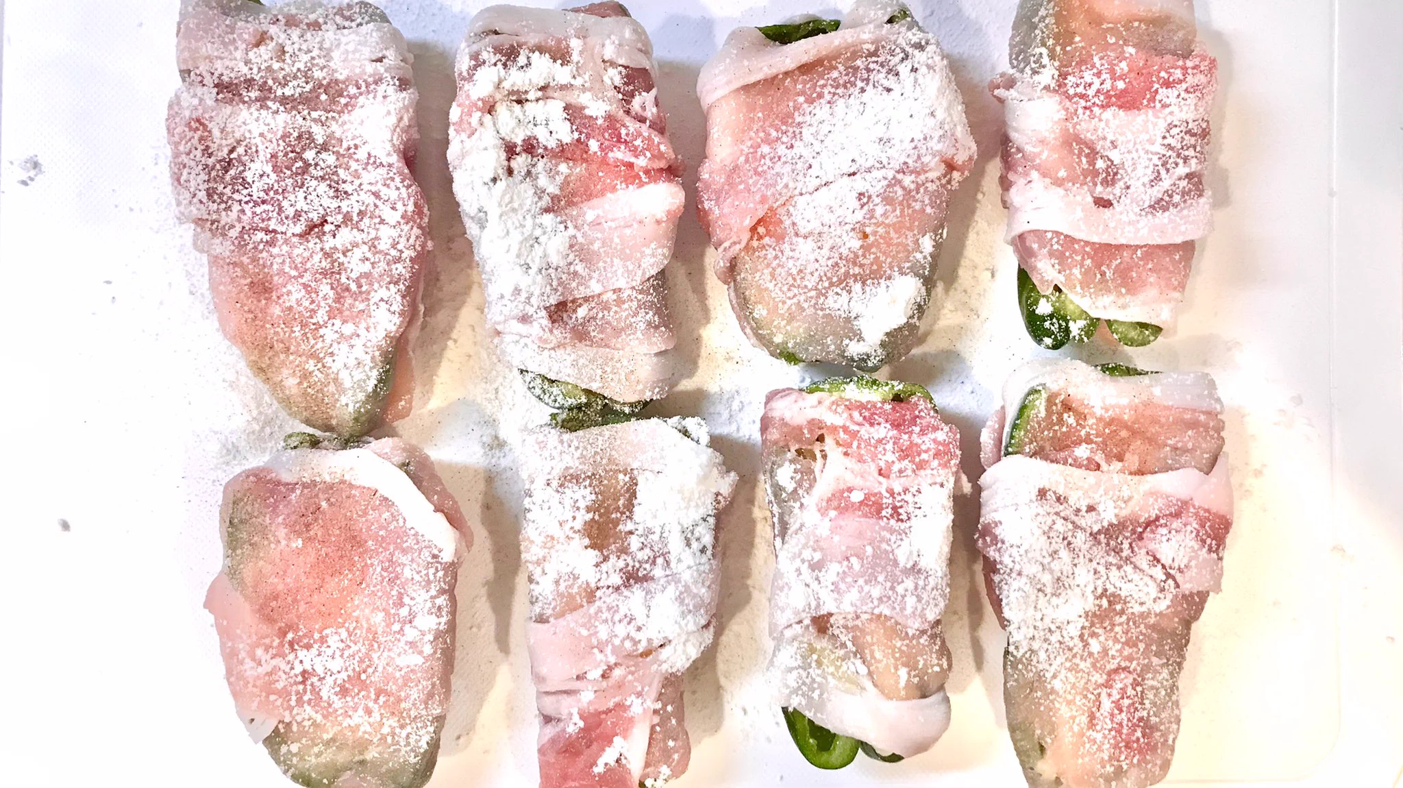 これはピーマンの肉詰めならぬ．．．ピーマンの肉巻きチーズ詰め‼