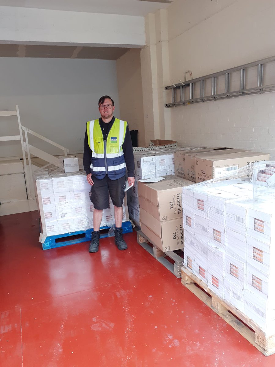 Bham_City_Missn's tweet photo. Thank you @BunzlCatering for delivering five pallets of food to the BCM Care Centre! Brilliant to have your help. https://t.co/gfUYjDdT05