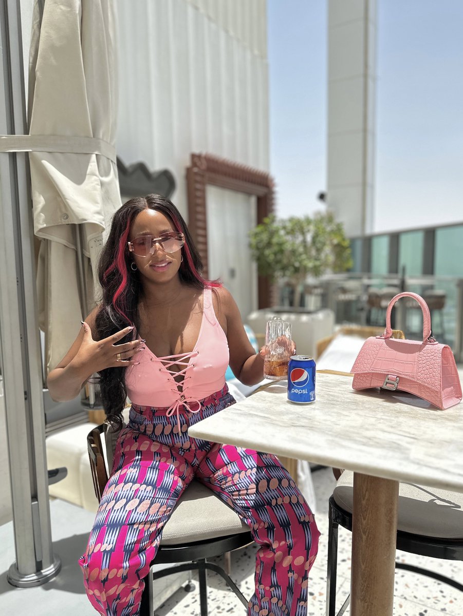 This Dubai summer heat is NO JOKE! 🥵 Thankfully have my cold Pepsi to cool me off. It's moments like these that remind me how blessed I am to be a PEPSI PRINCESS! 💦💕 #CuppyDat #PepsiConfam