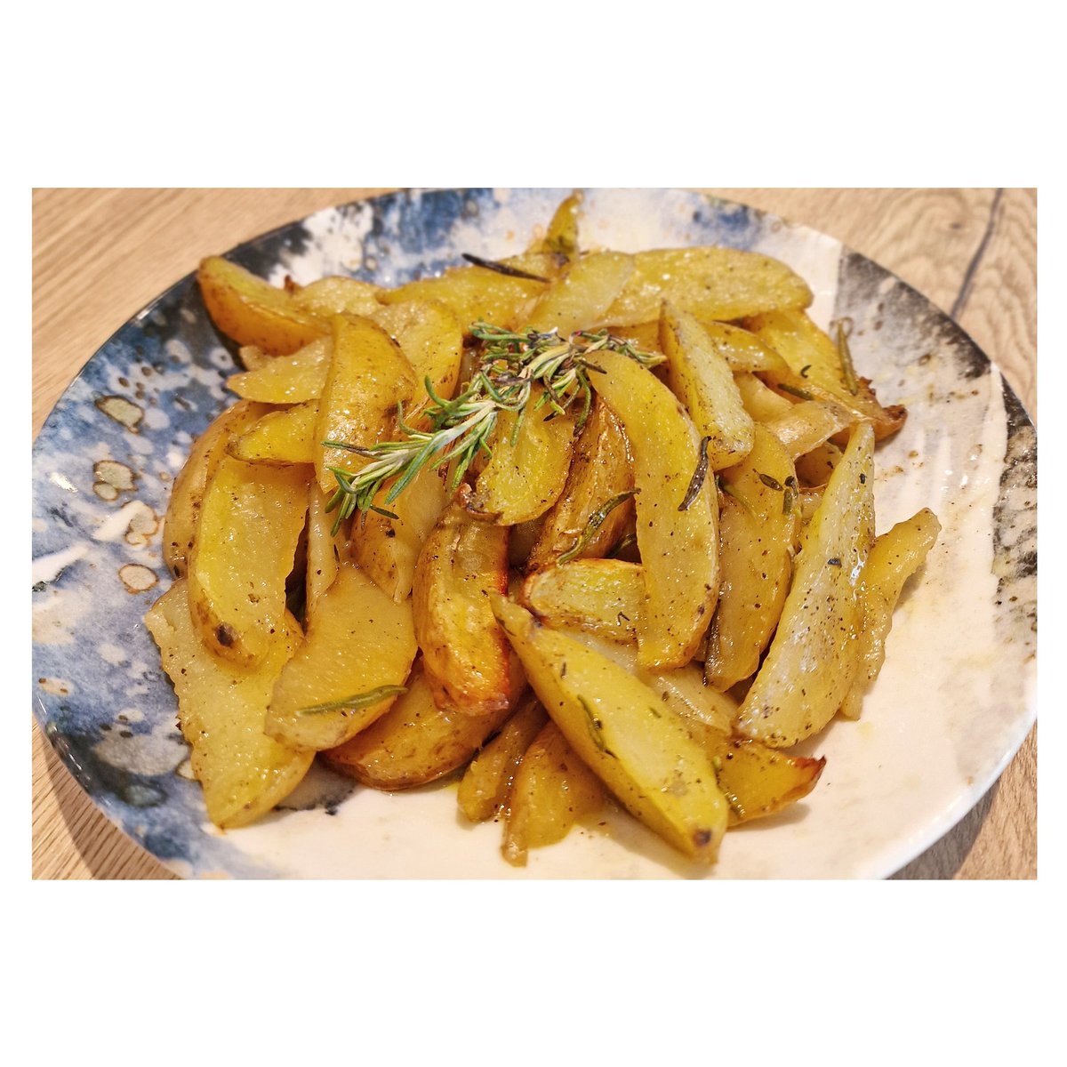 LExtremenos's tweet image. Ja has tastat les noves patates a la brasa amb romaní? 

Aquesta i més novetats t'esperen al nostre restaurant @elcieloextremeno 

#elcielocalella #patates #foodlovers #calellaesmes #calellabcn #visitcalella #visitpineda #maresme #pinedademar #restaurant #restaurante