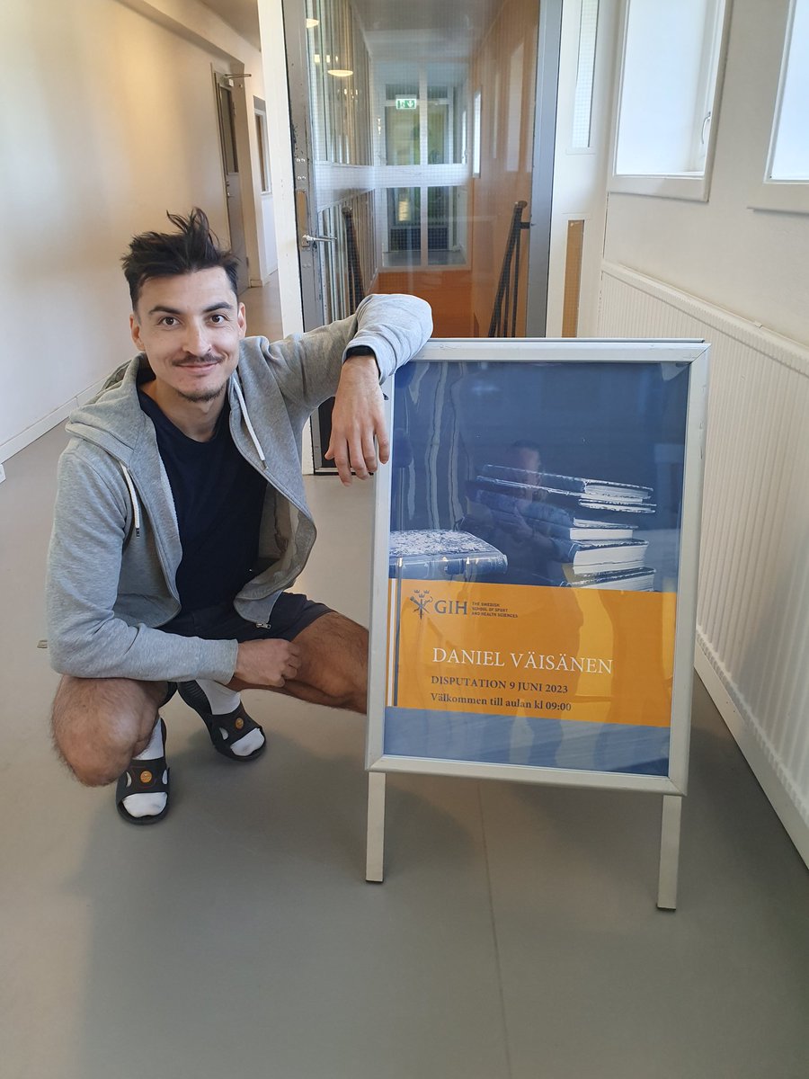 bak_elin's tweet photo. Doktorand Daniel pepp för fredagens disputation kl 9.00 på GIH. Välkommen!
https://t.co/oHqJsP0OrL https://t.co/fMekYns3Ru