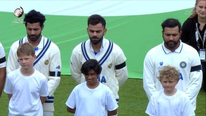VerotCholi's tweet photo. Partiality with virat kohli, why they gave Desi ladka infront of him ???
We want justice #RohitFC wants Justice https://t.co/YxgdzsCIZl