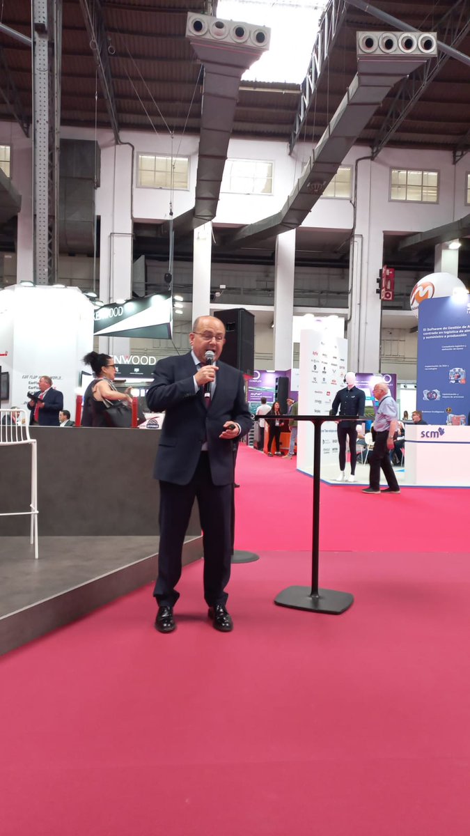 isayolsanta's tweet image. "L'Informe de la Contribució de la Logística a l'economia (PIMEC), constata una gran reculada del volum del sector logístic a causa de la COVID-19". 

@SILBarcelona #SIL2023 #SIL23 @PIMEC @Fira_Barcelona @ConsorciZF #logistica @LogisticCluster