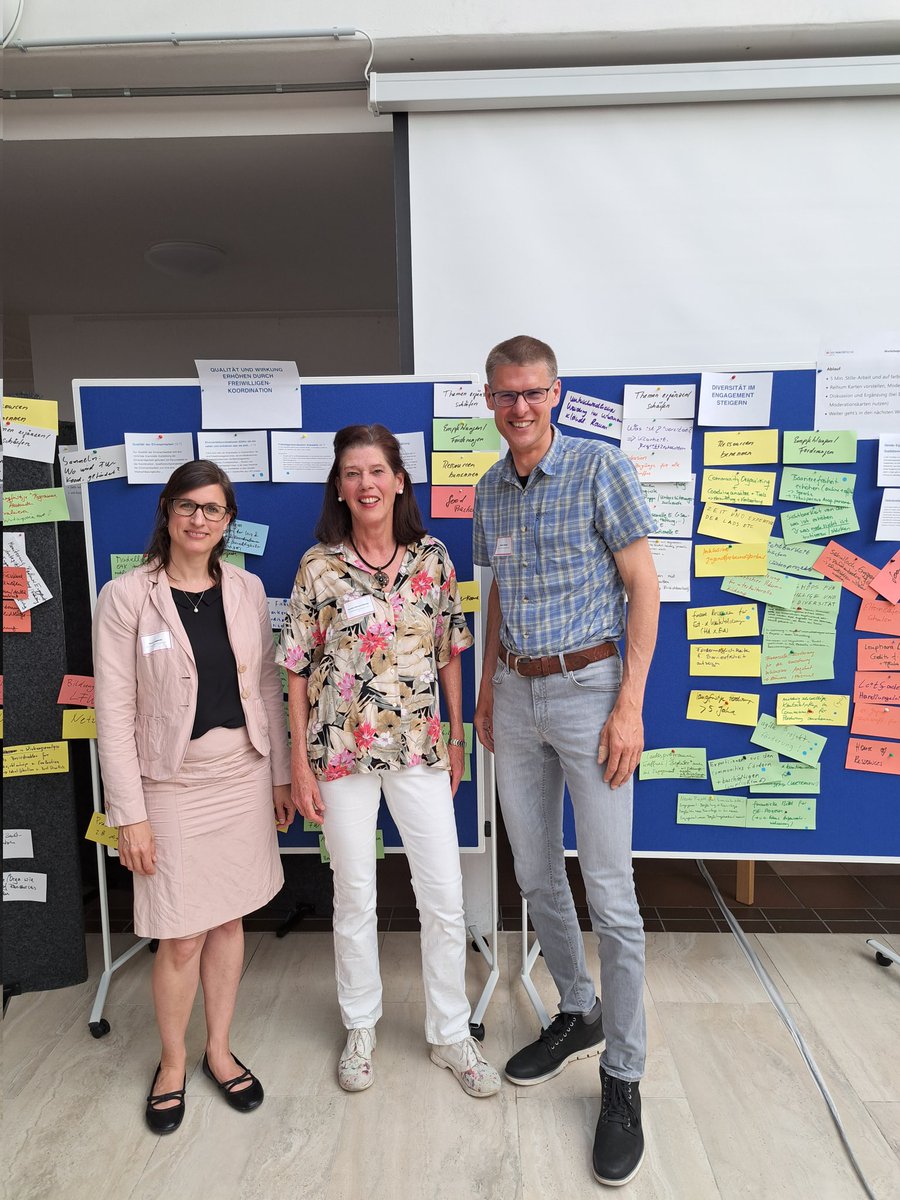 AnneJeglinski's tweet photo. Welche Rahmenbedingungen braucht Freiwilliges #Engagement in #Berlin? 
Mit einem breiten Bündnis aus der #Zivilgesellschaft bereiten @ParitaetBerlin mit dem Landesnetzwerk Bürgerengagement  @aktiv_in_Berlin aktuelle Empfehlungen für #Politik und #Verwaltung vor. Seid gespannt! https://t.co/vgSrwxUe8n