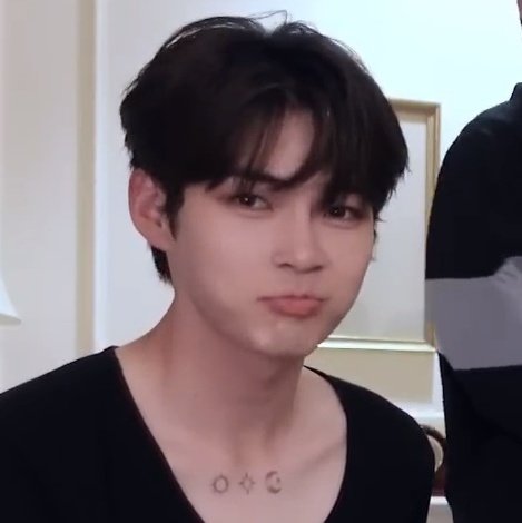 haobinfeeds's tweet photo. their pout 😞

#장하오 #성한빈 #센터즈 https://t.co/MvSkTIm3KX