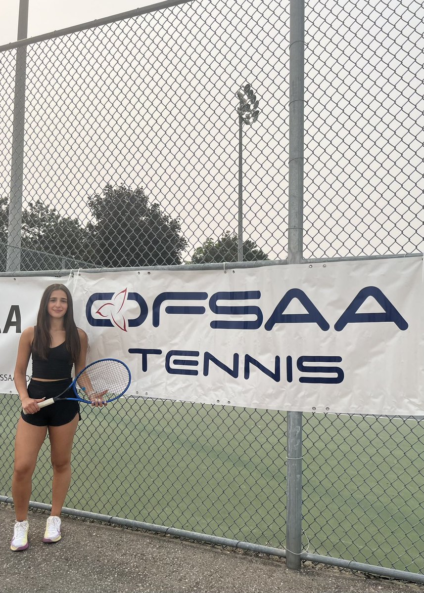 ParisaCarello's tweet photo. Pardiss had a great two days representing York Mills CI at #OFSSA  where her and her doubles partner fought their way to the quarter finals. Great way to end grade 11! @TDSSAA_TDSB @TennisCanada @OFSAATennis @tdsb https://t.co/m1fSqb8H1o
