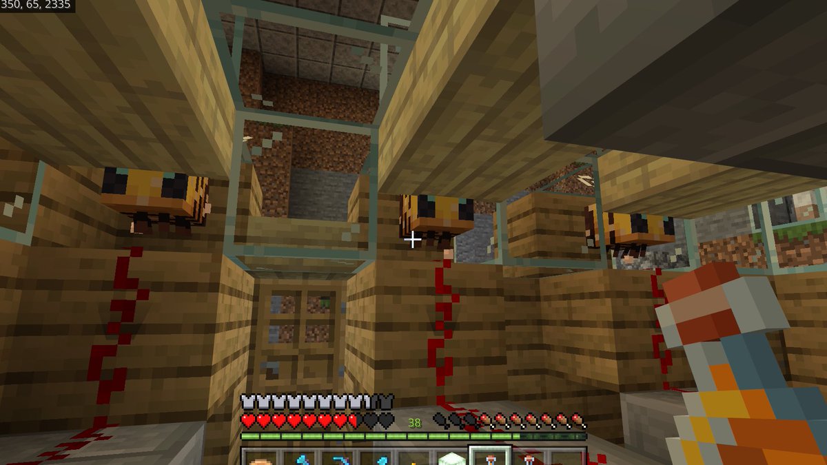 おい！w
そこお前らの巣じゃねーぞ🎃
3匹同時にハマってました( ꒪Д꒪)
#カボチャ王国