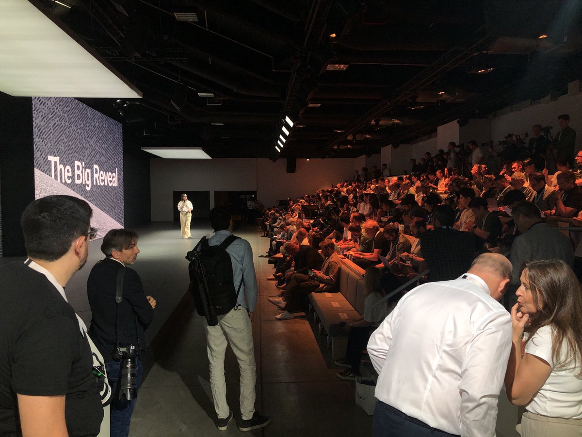 rickyvazquez's tweet photo. Packed house as Volvo Cars gets ready to launch the all new EX30 in Milan… #globalPR #rvicommunications https://t.co/x2S3fk4AH7