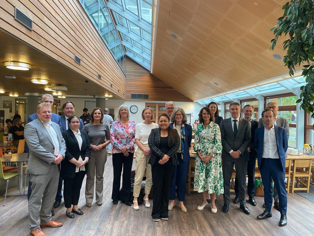 De audit cie van JenV op bezoek bij de <a href="/IND_NL/">IND</a> in Den Bosch. Trots op de collega’s die helder en betrokken hebben verteld over ons werk!