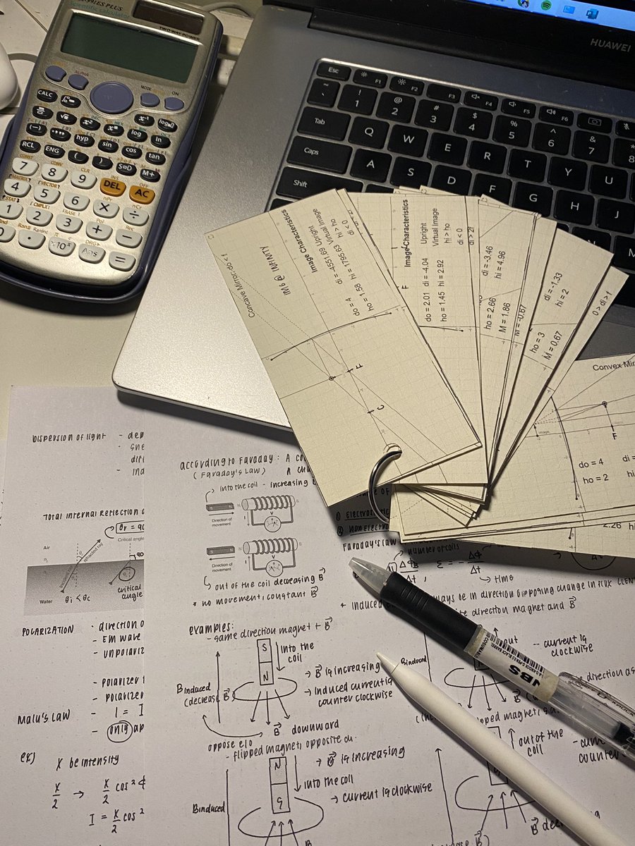 _nyulife's tweet photo. i have 3 exams tmrw but ive only been studying physics up until now 🥵 https://t.co/HoP0ljduvy