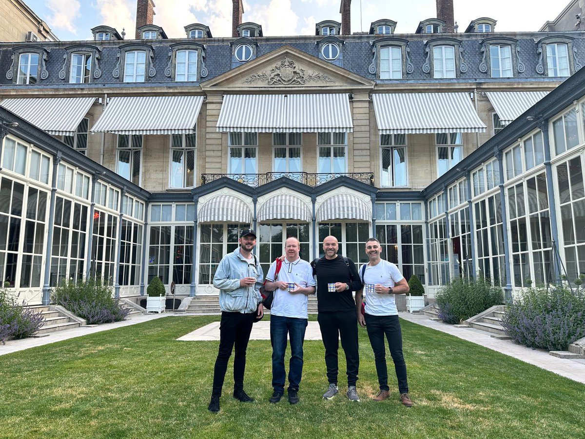 GREENS ON TOUR 💚 @greenssale @greensveggie 

Today we are in Paris cooking at the British Embassy! 🇫🇷

<a href="/RedChefHart/">James Hart</a>