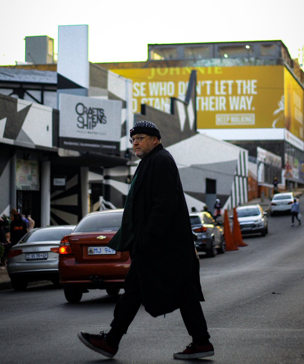 Crossing the street in #Maboneng #Johannesburg.
Photo by Vuyisile Mabena
#Local #neighborhood #creativecity #streetphotography #streetphotography #SouthAfrica