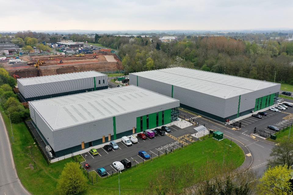 KynastonCS's tweet photo. here we supplied and installed a Tata platinum plus spec roof&amp;wall system as well as roof lights from Brett Martin,Kingspan wall panels to the office&amp;a Eurobond internal wall&amp; associated flashings from KCS Trade 

#telford #tata #brettmartin #kingspan #eurobond #roofing #cladding https://t.co/NLdNRngmPk