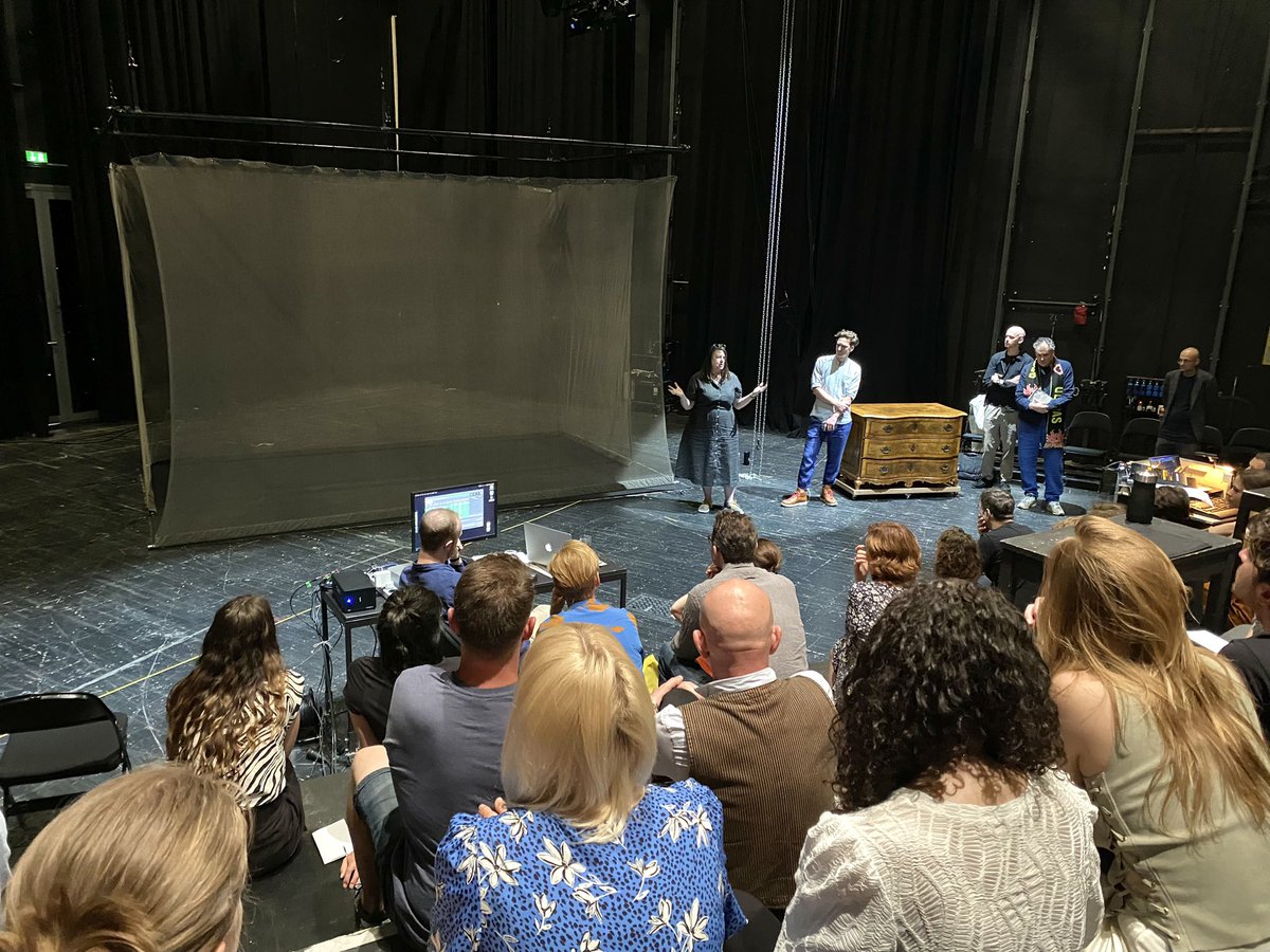 blnensemble's tweet image. Konzeptionsprobe für "Felix's Room": heute beginnen die Berlin-Proben für unsere letzte Premiere zusammen mit @AdamGanz, @ScanLABProjects und @Komische_Oper! sichert euch rechtzeitig eure kostenlosen Karten unter berliner-ensemble.de/inszenierung/f…. #BEfelix #BEbackstage