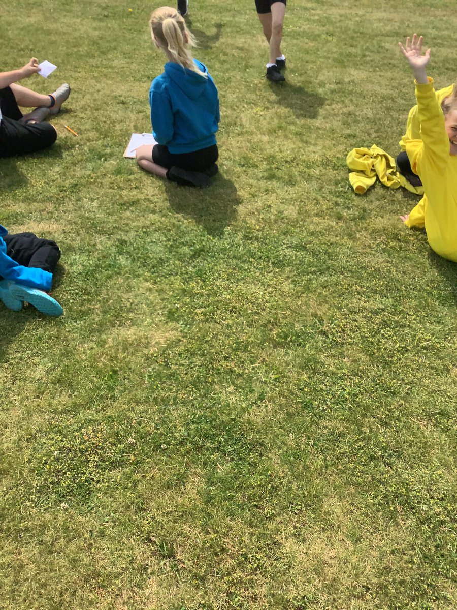 westheathprim's tweet photo. #WHPSClass10 competed in a relay race to find angles on different shapes in #WHPSMaths this morning! We used our knowledge of right angles to ensure angles were labelled properly. https://t.co/E2yVUjUvcS