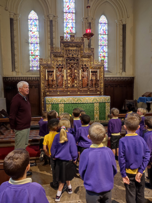 StAnnes_CofE's tweet photo. This week Year 1 enjoyed a trip to the local church to learn about Baptisms. They also walked around the local area to enhance their Geography work. #stannesgeography #stannesre #stannespersonaldevelopment https://t.co/4sjjOvb3Zp