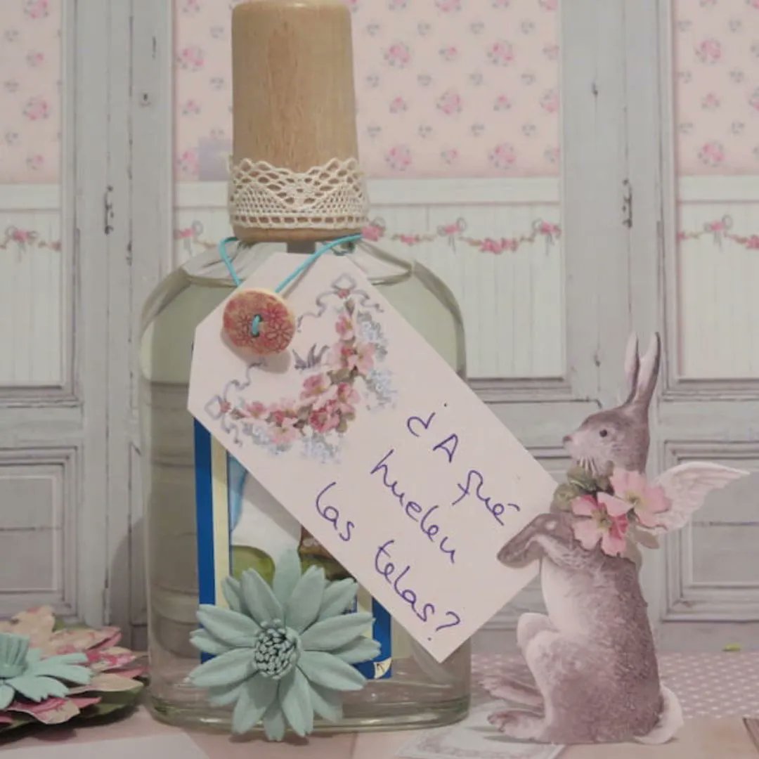 TELASDIVINAS's tweet photo. Ambientador ¿A qué huelen las telas?

Desde hace tiempo perfumamos todas nuestras telas y os las enviamos con un dulce aroma a limpio que recuerda la ropa recién planchada de nuestras abuelas… 
.
🌞 🌞 🌞 🌞 
.⠀⠀
#telasdivinas #elencantodelahabana #ambientadorparatelas #telas https://t.co/PTbrHepwaw